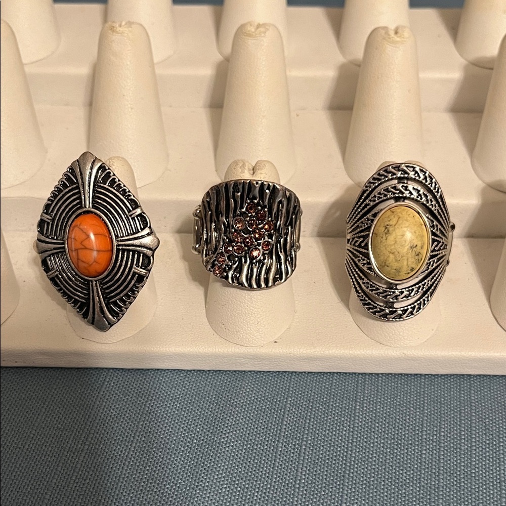 Set of 3 silver-tone stretch rings